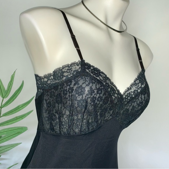 v i n t a g e :: Van Raalte 60s Floral Lace Nylon Slip Dress Mesh - Picture 15 of 15